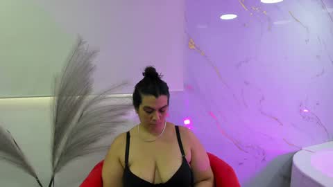   MARTINA   online show from February 2, 2025, 9:34 pm