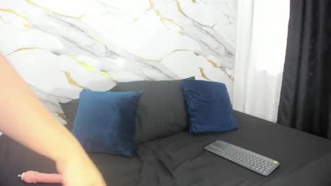 Martina  online show from February 6, 2025, 12:59 pm