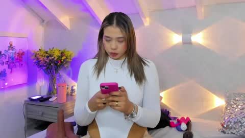 Snapshot of martina_miiller chatting on April 27, 2026, 12:58 pm martina mIIler online show from April 27, 2026, 12:58 pm