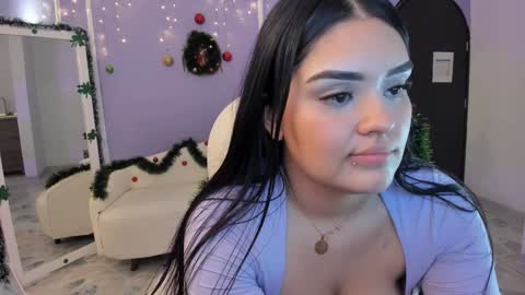 Snapshot of martina_saenz1 chatting on December 5, 2024, 11:18 pm Martina online show from December 5, 2024, 11:18 pm