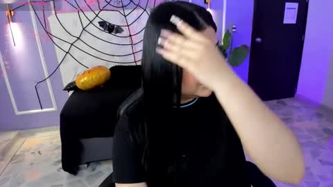 Snapshot of martina_saenz1 chatting on October 29, 2025, 8:10 pm Martina online show from October 29, 2025, 8:10 pm