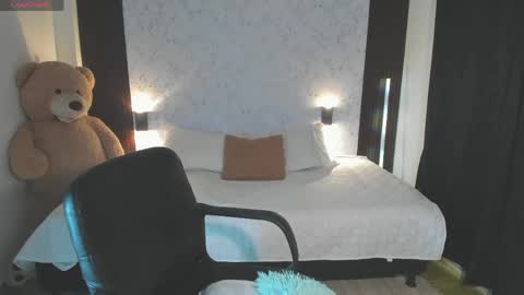 martina Bianchi  online show from May 27, 2026, 1:57 am