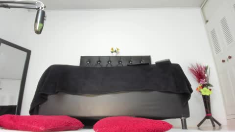 Martina online show from May 16, 2026, 12:07 am