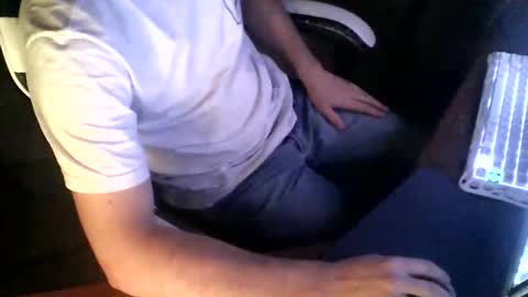 martingillesg online show from April 19, 2026, 2:22 am