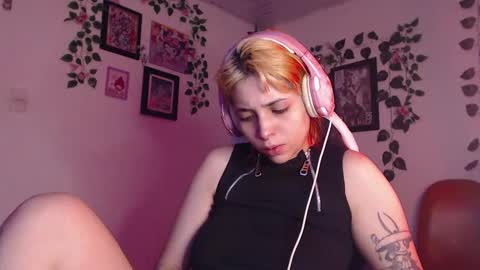 Snapshot of mary_janness chatting on December 18, 2024, 4:20 am 100 online show from December 18, 2024, 4:20 am