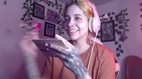 Snapshot of mary_janness chatting on December 19, 2024, 6:01 am 100 online show from December 19, 2024, 6:01 am