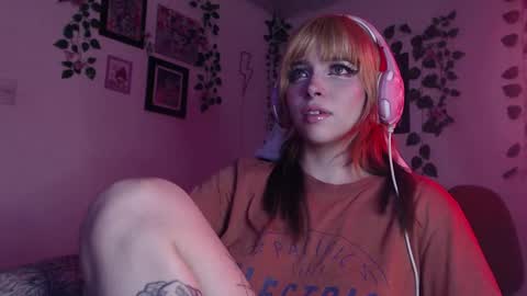 Snapshot of mary_janness chatting on December 19, 2024, 9:07 am 100 online show from December 19, 2024, 9:07 am