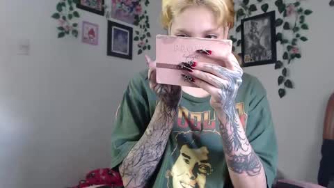 Snapshot of mary_janness chatting on January 8, 2025, 8:07 pm 100 online show from January 8, 2025, 8:07 pm