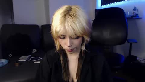 Snapshot of mary_janness chatting on February 21, 2025, 11:54 pm 100 online show from February 21, 2025, 11:54 pm