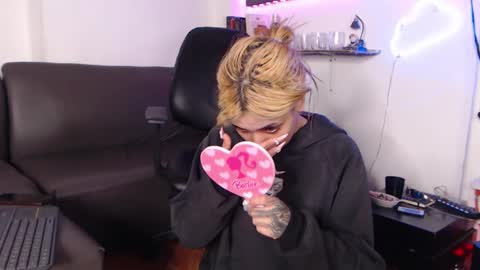 Snapshot of mary_janness chatting on March 7, 2025, 6:24 am 100 online show from March 7, 2025, 6:24 am