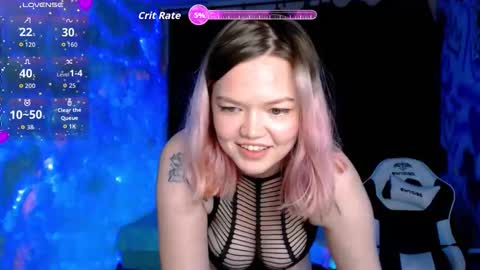 Snapshot of mary_lunar chatting on September 17, 2025, 7:37 pm Mary online show from September 17, 2025, 7:37 pm