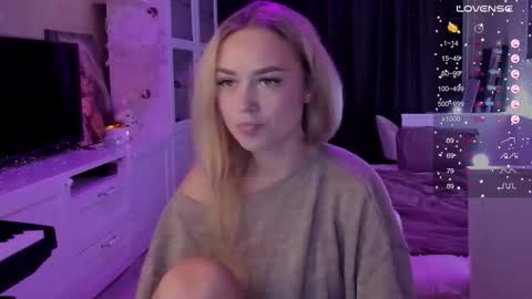 Snapshot of mary_romance chatting on September 28, 2025, 7:19 pm Mary online show from September 28, 2025, 7:19 pm