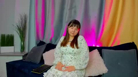 mary_stevenss online show from December 5, 2024, 8:22 am
