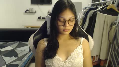 Snapshot of maryan04 chatting on February 3, 2026, 6:22 am Natalia online show from February 3, 2026, 6:22 am