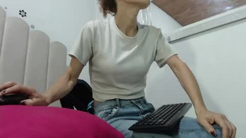 maryannlit online show from June 4, 2026, 12:11 pm