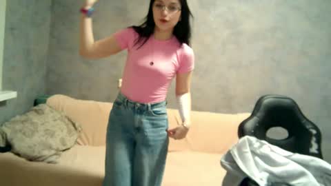 Snapshot of maryellensiewert chatting on November 28, 2025, 8:11 pm Stephie online show from November 28, 2025, 8:11 pm