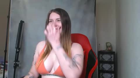 Snapshot of maryhotloves chatting on October 13, 2025, 8:47 am MaryHotLoves online show from October 13, 2025, 8:47 am