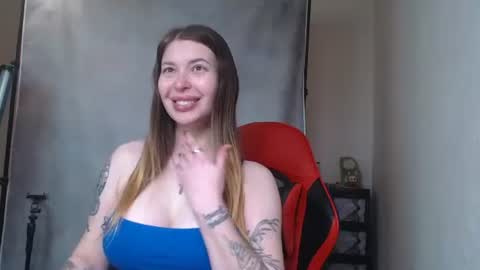 Snapshot of maryhotloves chatting on November 1, 2025, 8:49 am MaryHotLoves online show from November 1, 2025, 8:49 am