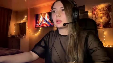 Annie online show from April 24, 2026, 3:36 pm