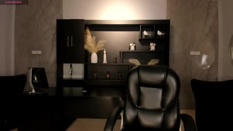  Mary  online show from April 13, 2026, 12:32 pm