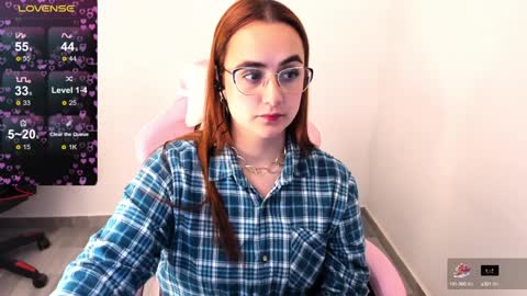 Snapshot of maryluna95 chatting on January 31, 2025, 1:11 am Dulce Maria online show from January 31, 2025, 1:11 am