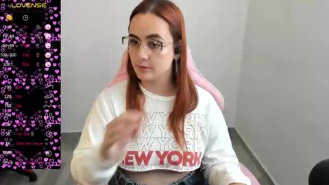 Snapshot of maryluna95 chatting on March 6, 2025, 7:54 pm Dulce Maria online show from March 6, 2025, 7:54 pm