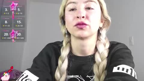 Snapshot of marylyrose chatting on September 13, 2025, 12:21 am maryly rose online show from September 13, 2025, 12:21 am