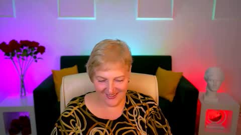 Snapshot of marymogan chatting on October 1, 2025, 12:55 pm marymogan online show from October 1, 2025, 12:55 pm