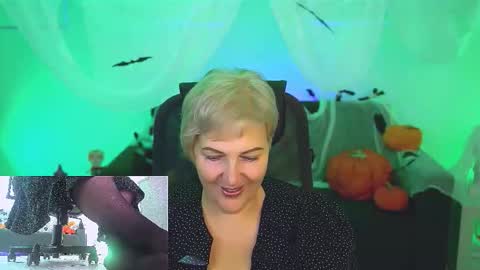 Snapshot of marymogan chatting on October 21, 2025, 4:24 am marymogan online show from October 21, 2025, 4:24 am