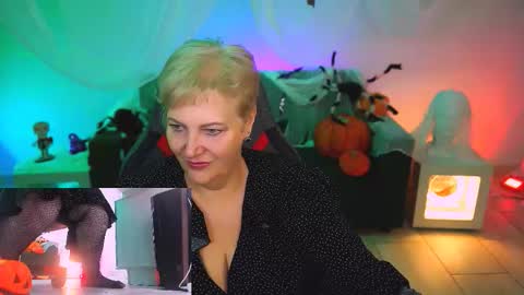 Snapshot of marymogan chatting on October 31, 2025, 4:57 am marymogan online show from October 31, 2025, 4:57 am