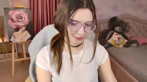 Snapshot of marymoorre chatting on November 27, 2025, 5:37 pm Mary online show from November 27, 2025, 5:37 pm