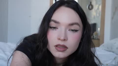 Marina online show from April 11, 2026, 2:21 pm