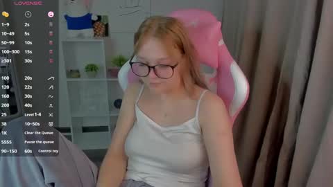 Snapshot of maryshiotta chatting on February 18, 2025, 10:36 pm Mary online show from February 18, 2025, 10:36 pm