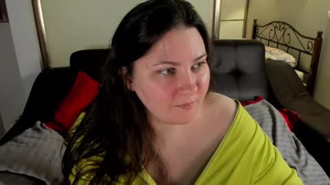 Snapshot of maryswon chatting on March 11, 2025, 4:43 am Mary online show from March 11, 2025, 4:43 am