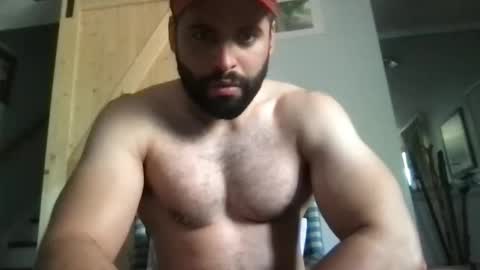 Snapshot of mascbeef95 chatting on November 5, 2025, 6:08 pm mascbeef95 online show from November 5, 2025, 6:08 pm