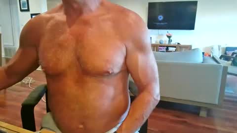 mascmuscle49 online show from June 1, 2026, 1:07 am