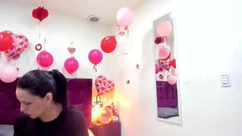 Snapshot of mashapink chatting on February 17, 2026, 12:45 pm MashaPink online show from February 17, 2026, 12:45 pm