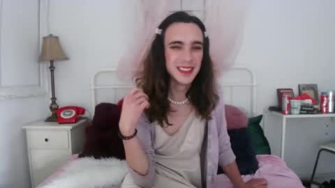 masharose online show from October 10, 2025, 4:00 am