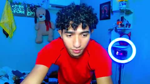 Snapshot of mask_david chatting on October 31, 2025, 5:25 pm mask_david online show from October 31, 2025, 5:25 pm