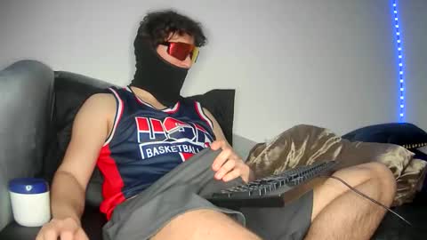 maskd_fckr online show from April 8, 2026, 2:22 am