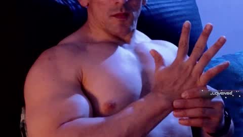 Snapshot of masked_bodybuilder chatting on February 3, 2025, 9:18 pm masked_bodybuilder online show from February 3, 2025, 9:18 pm