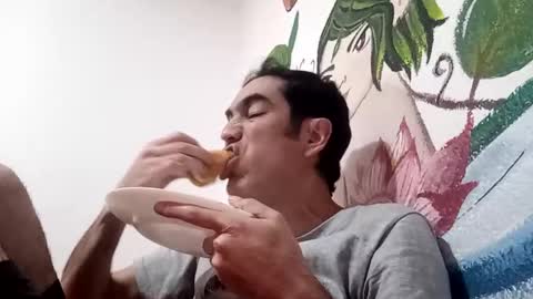 Masked Latin Noir online show from February 9, 2026, 6:39 am