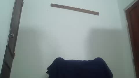 Snapshot of masked_shy_girl chatting on January 19, 2025, 11:34 am masked_shy_girl online show from January 19, 2025, 11:34 am