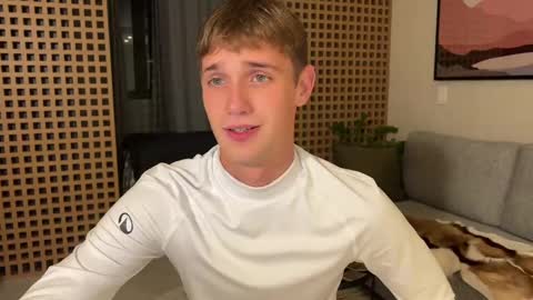 Snapshot of mason_gallagher chatting on September 20, 2025, 10:44 pm Mason online show from September 20, 2025, 10:44 pm