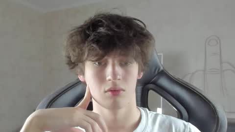 Snapshot of mason_jr chatting on October 12, 2025, 5:45 pm mason_jr online show from October 12, 2025, 5:45 pm