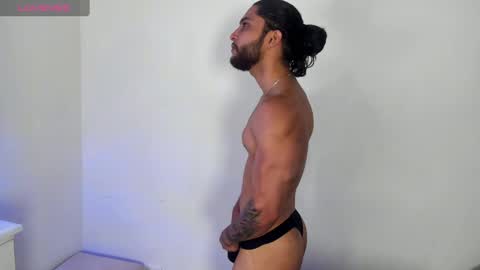 Snapshot of massatgeserotics chatting on December 25, 2024, 10:59 pm I Am Odin online show from December 25, 2024, 10:59 pm