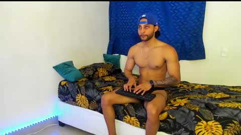 Snapshot of massatgeserotics chatting on January 13, 2025, 2:18 am I Am Odin online show from January 13, 2025, 2:18 am