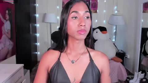 massielhot online show from April 14, 2026, 11:11 pm