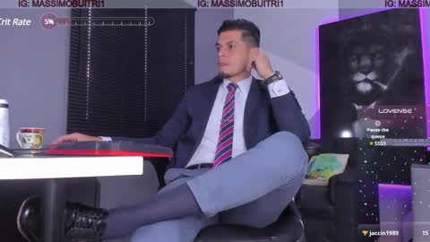 Snapshot of massimo_g chatting on December 13, 2024, 10:02 pm I am Massimo online show from December 13, 2024, 10:02 pm