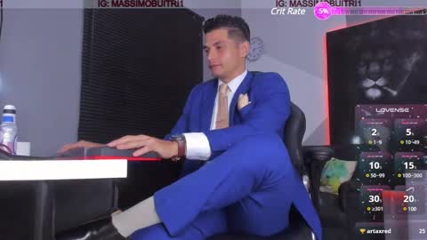 Snapshot of massimo_g chatting on February 6, 2025, 12:43 am I am Massimo online show from February 6, 2025, 12:43 am